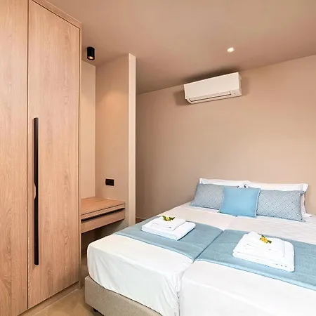 Lux Villa *